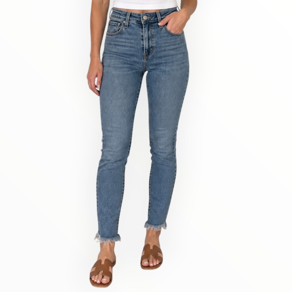 Levis 721 High Rise Skinny Jeans Medium Wash Distressed Fray Hem Size 26 - Picture 1 of 7